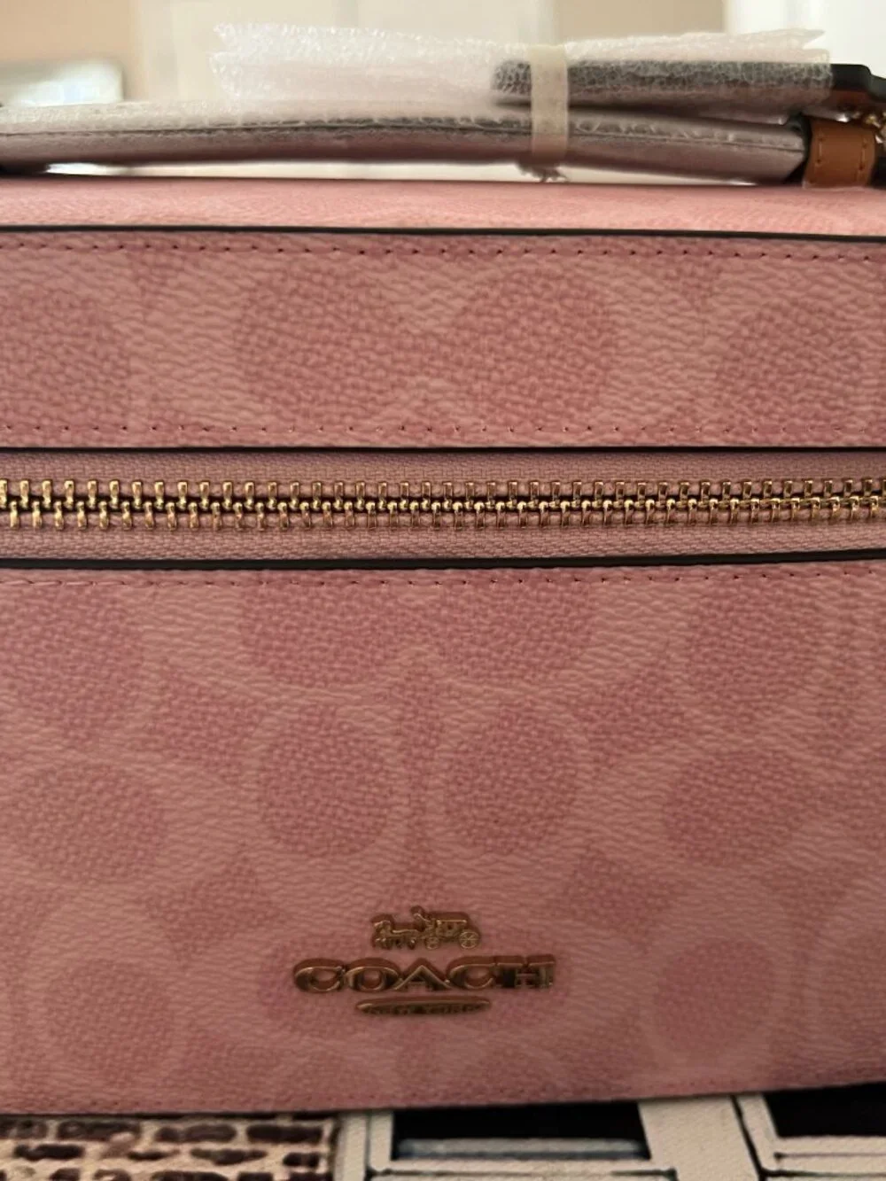 AUTHENTIC New Coach Cosmetic Case Signature Powder Pink CEA56